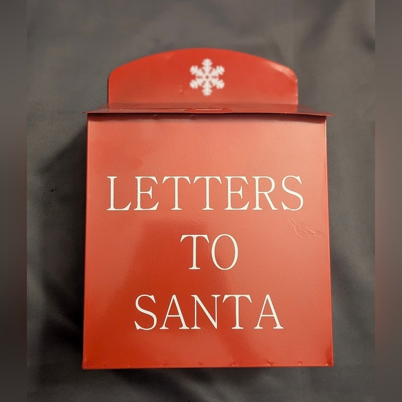 Red Letters to Santa Mailbox - Picture 5 of 5